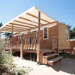 Les Demoiselles Camping
