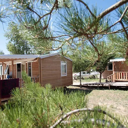 Domaine Residentiel De Plein Air Les Demoiselles 3*