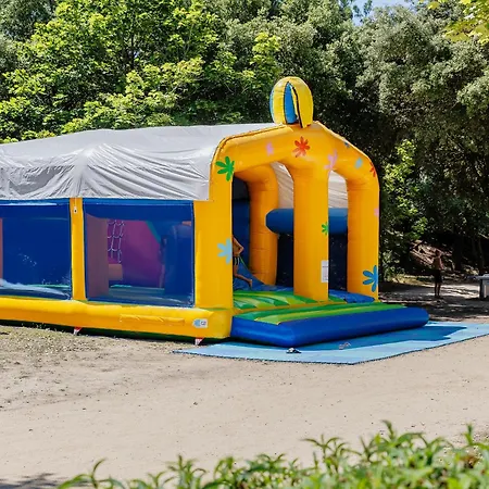 Les Demoiselles Campingplads 3*